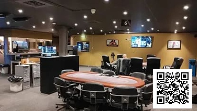 【牌手扑克】深夜牌局变“战场”!瑞典特警荷枪实弹突袭扑克比赛,线下扑克彻底凉凉?