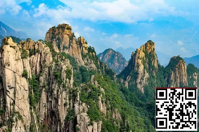 【牌手扑克】泰山之巅首日 | 吕彦与何映含分别斩获开幕赛AB组CL，Day1共262人次参与，38人晋级Day2