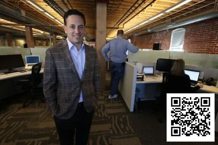 【牌手扑克】这些坐拥几十亿身家的“外行”把扑克当成了调味剂