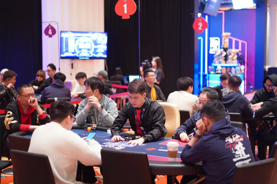 【牌手扑克】PD22济州站第二日战报｜8:1 悬殊比分进入单挑，罗爽轻松拿下济州开幕赛冠军！