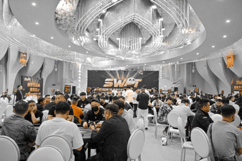 【牌手扑克】SWPT·广安站 | 从“抚仙湖杯”到SWPT，西南扑克标杆赛事华丽升级，首日战火点燃！马鹏龙斩获回馈赛冠军
