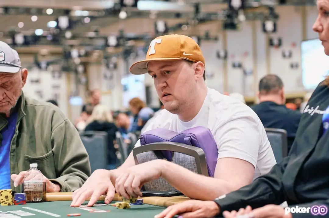 【牌手扑克】高额常规桌风云：“Texas Mike”狂泻147万刀，赛后怒喷全场“全是狙击怪”！