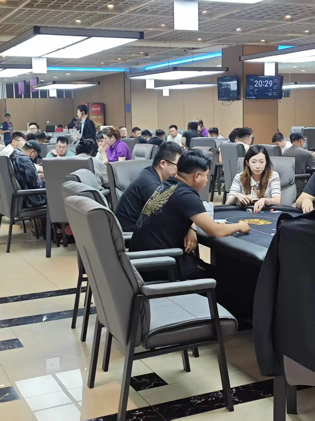 【牌手扑克】DBPT城市智力竞技S1赛季 | 战火升级!213人征战主赛B组,王商舜登顶“新东北王”