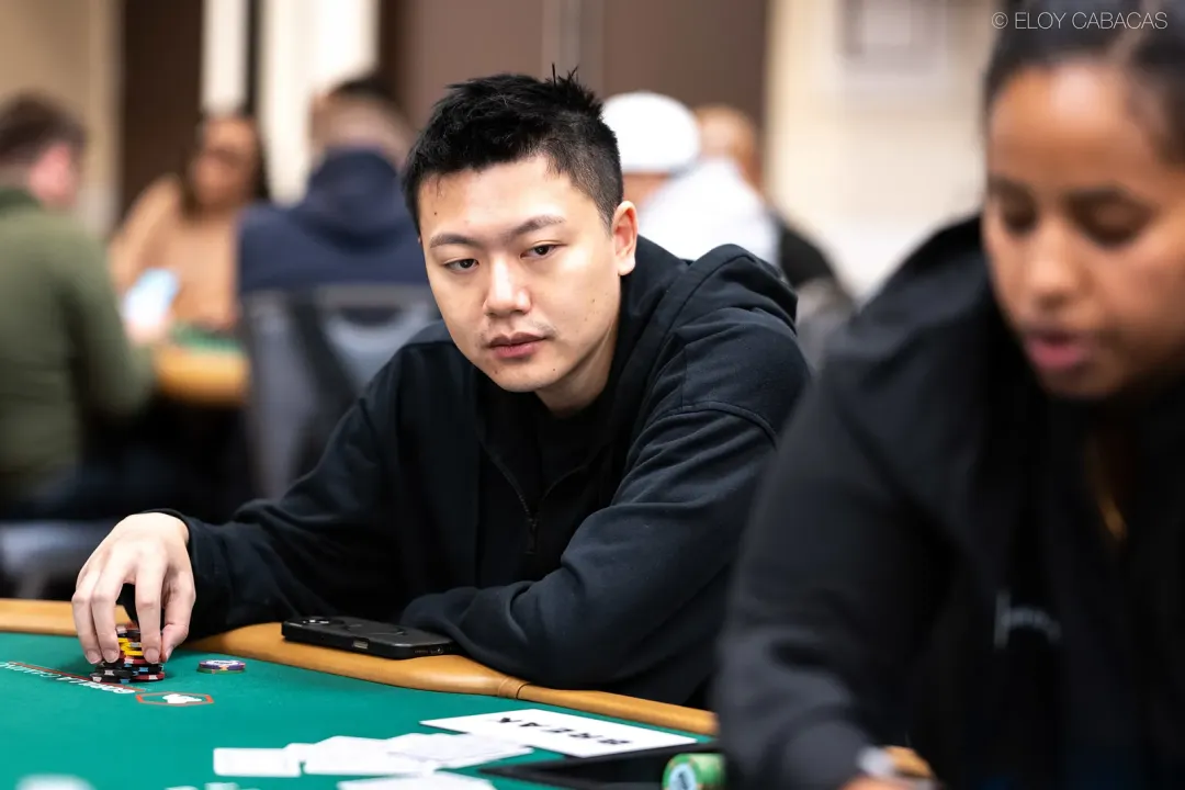 【牌手扑克】金手链得主张阳稳了?WSOP主赛Day2顺利过关,与22位同胞同行!