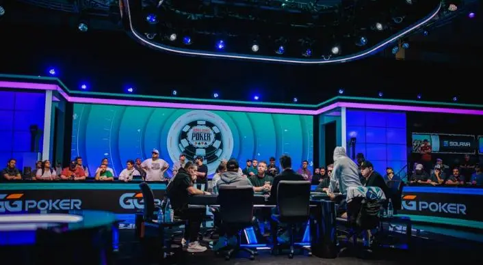 【牌手扑克】2026WSOP主赛事争议:72强阶段公然“拖局保奖金”,扑克竞技的底线在哪?